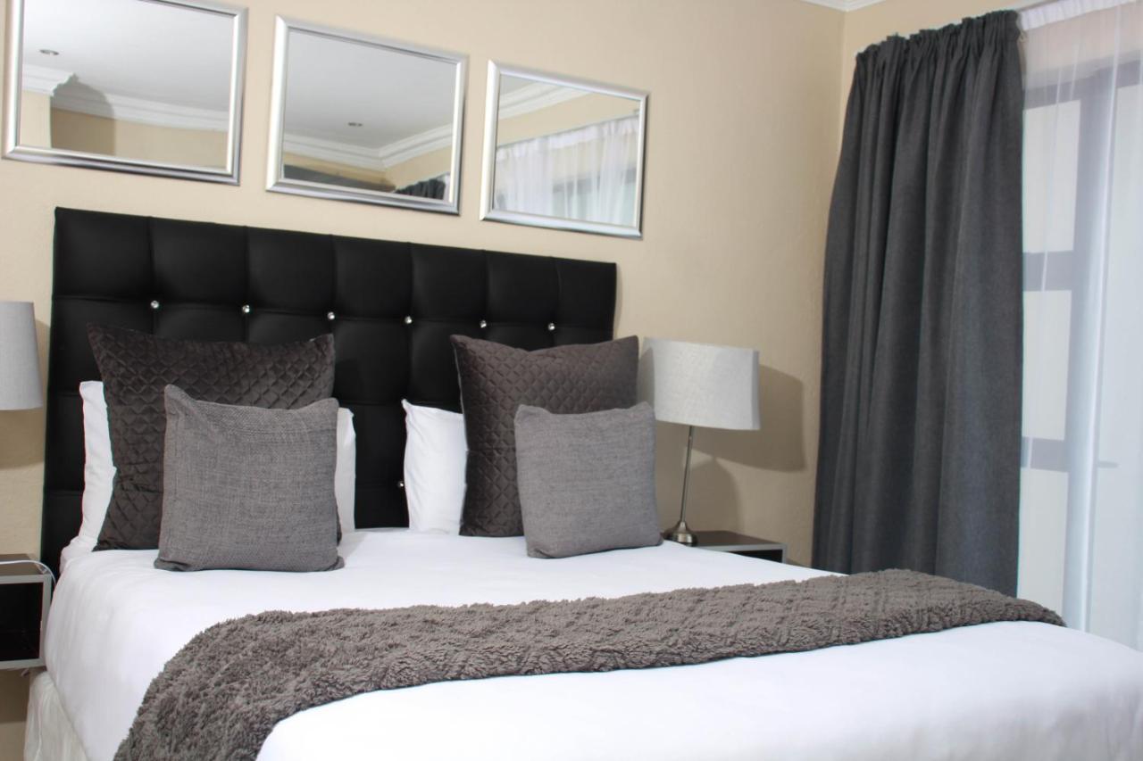 Dineo's Lodge&Spa Burgersfort Exterior foto