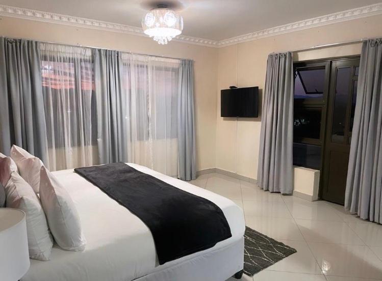 Dineo's Lodge&Spa Burgersfort Exterior foto