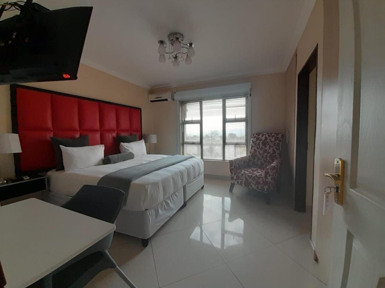 Dineo's Lodge&Spa Burgersfort Exterior foto